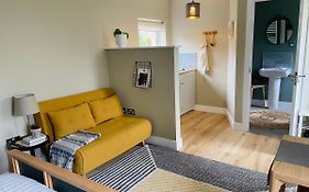 Spacious Room In The Centre Of Portree
