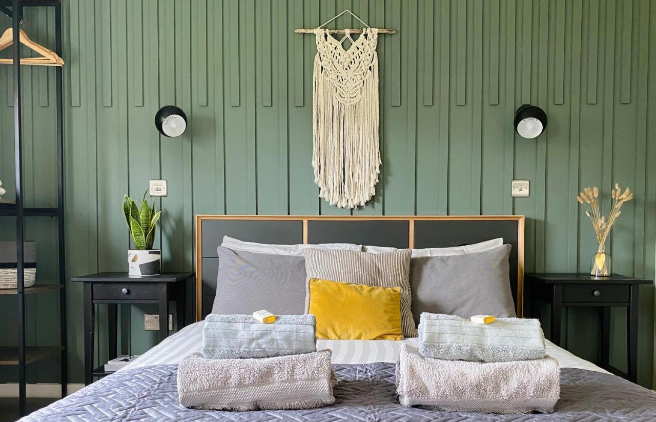 Spacious Room In The Centre Of Portree Exterior photo